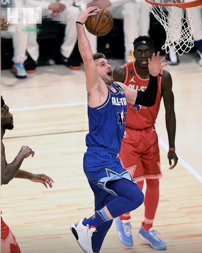 东契奇27岁创NBA三分纪录 超越库里成最年轻1600三