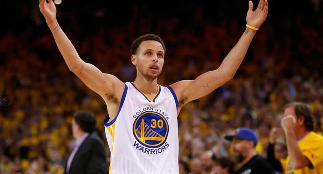 东契奇27岁创NBA三分纪录 超越库里成最年轻1600三