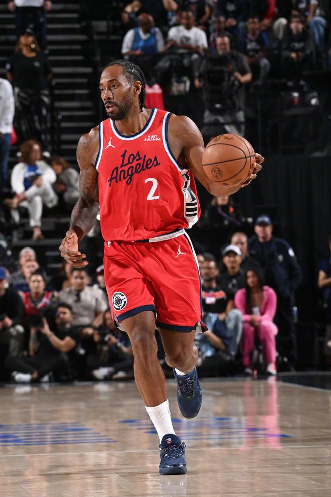 伦纳德两度伤退仍砍31分 创快船队史纪录