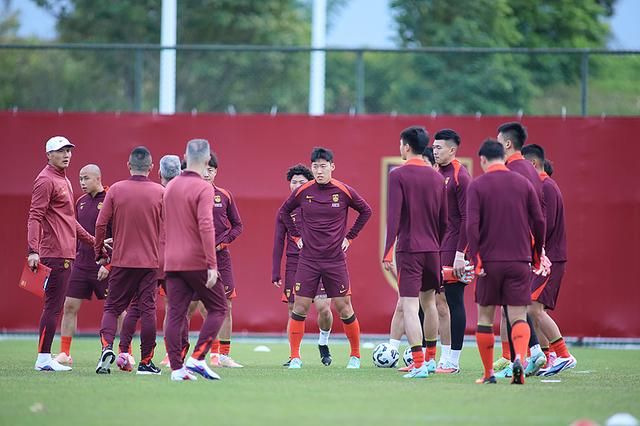 中国男足首战库拉索 磨合难题成最大考验