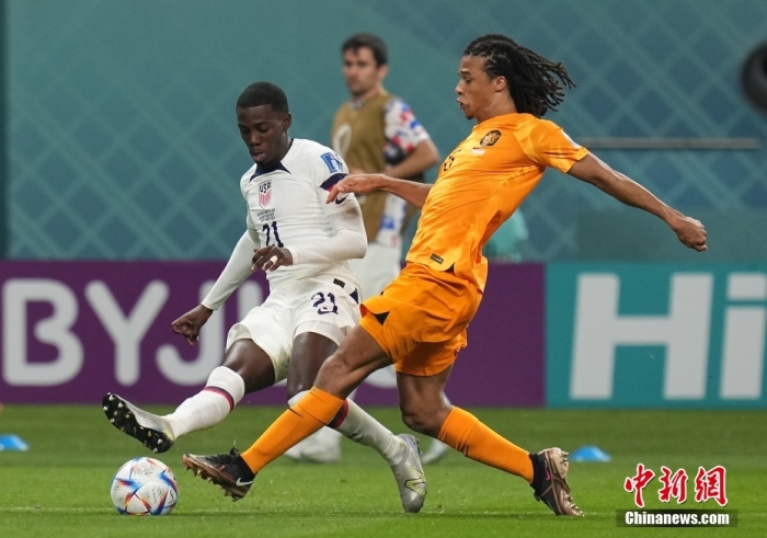 荷兰队31淘汰美国队 范加尔战术调整助球队晋级