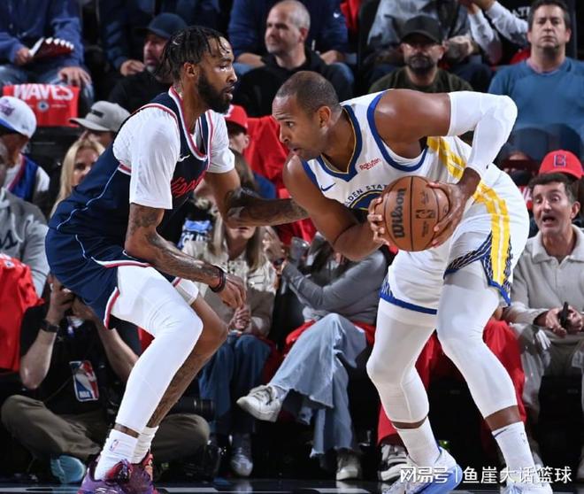 勇士末节爆发逆转快船 创附加赛三分纪录