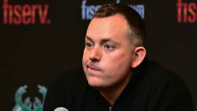 雄鹿总经理霍斯特行为改变引争议 字母哥交易传